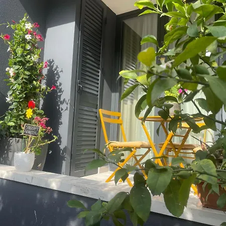 Apartment Sweet *