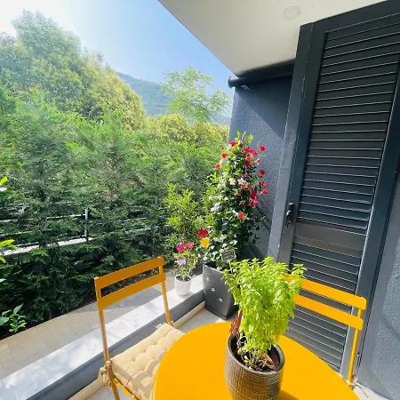 Apartment Sweet *